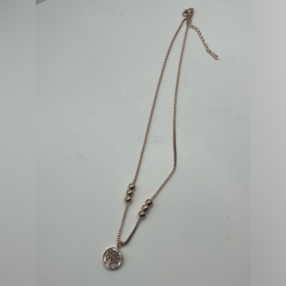 Delicate Rose Gold Pendant Necklace with Beads